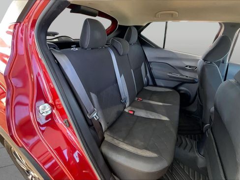 Used 2019 Nissan Kicks SV FWD image 19