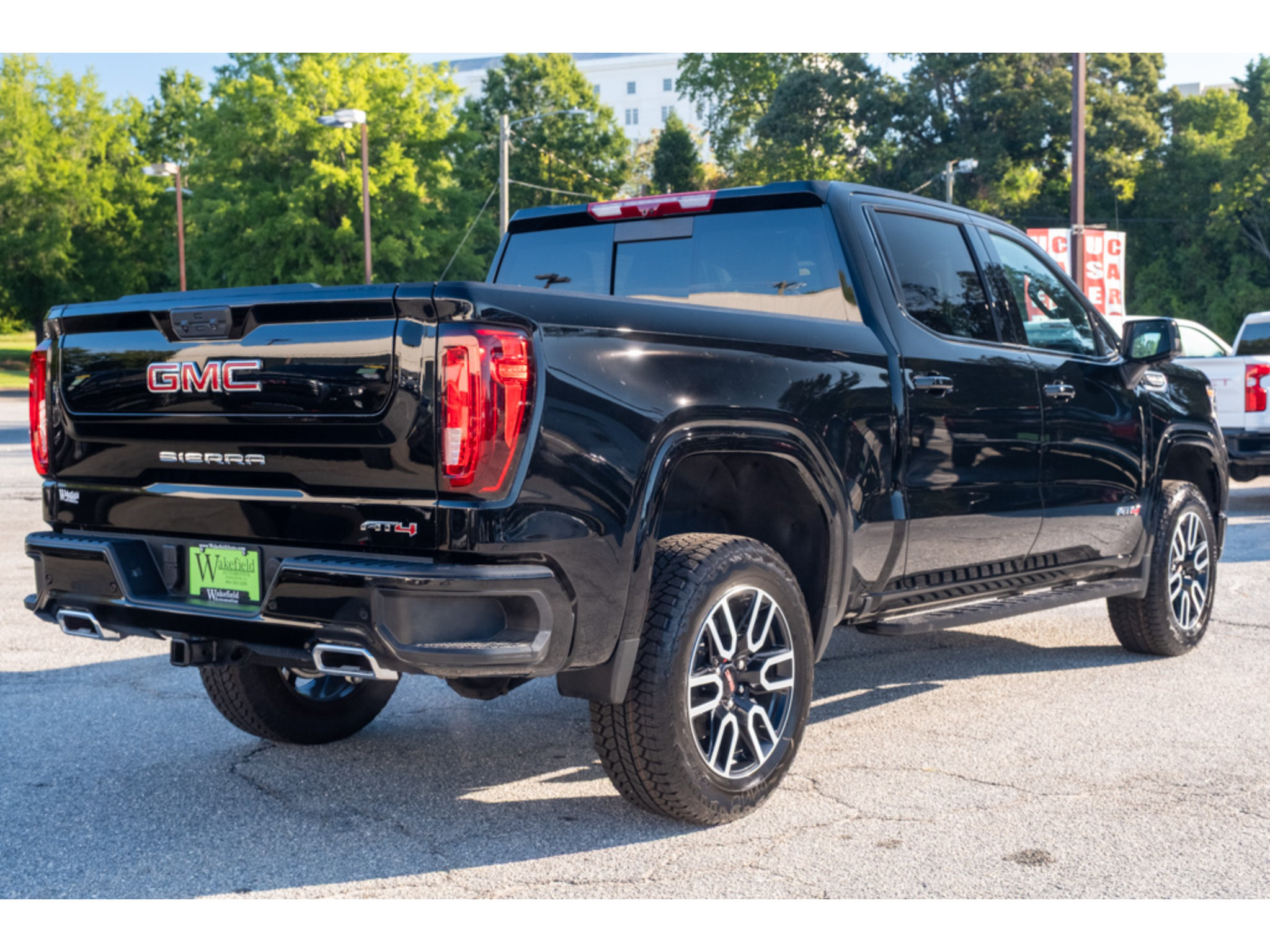 New 2026 GMC Sierra 1500 AT4 w/ AT4 Premium Package AWD/4WD image 8