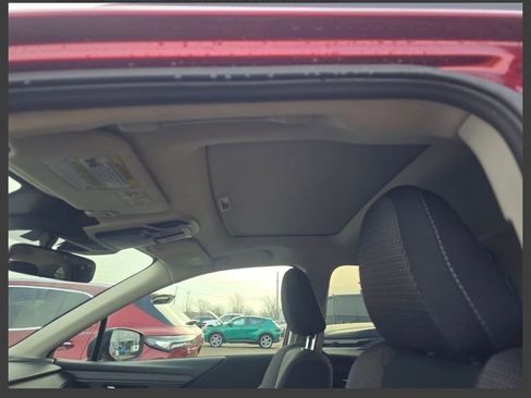 Used 2025 Subaru Outback Premium image 12