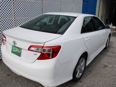 Used 2012 Toyota Camry SE FWD image 4