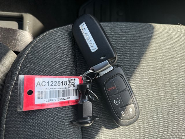 Used 2022 RAM 1500 Warlock AWD/4WD image 16
