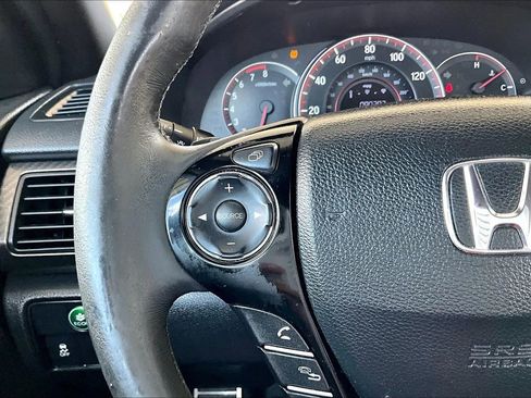 Used 2016 Honda Accord Sport image 10