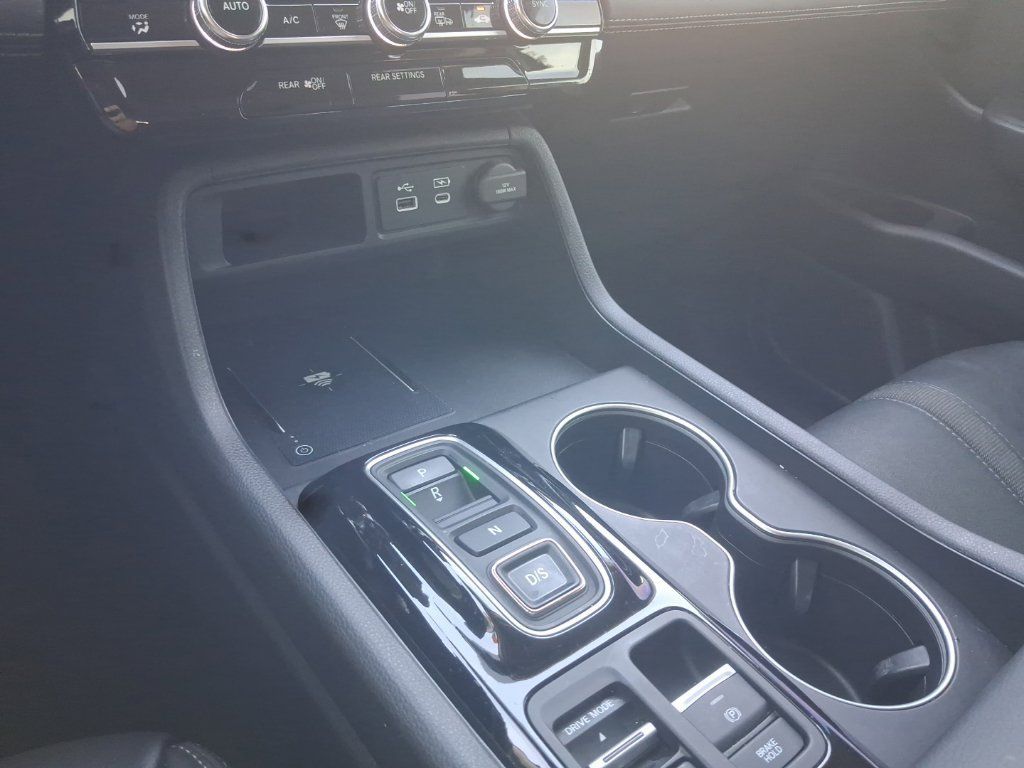 Used 2025 Honda Pilot Touring image 30