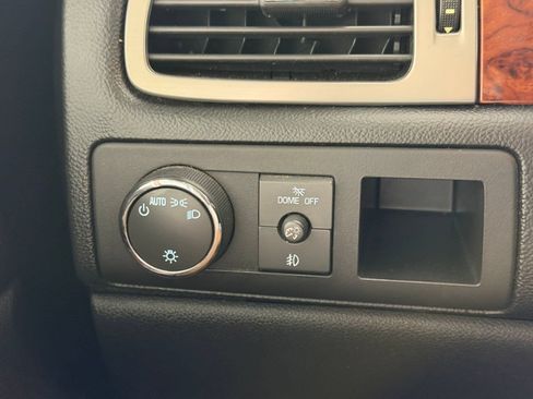 Used 2013 Chevrolet Tahoe LT RWD image 27