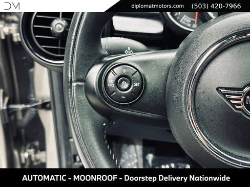 Used 2019 MINI Cooper 4-Door Hardtop w/ Signature Upholstery Package FWD image 30