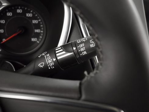 Used 2023 Chevrolet Equinox LT w/ Driver Convenience Package image 29