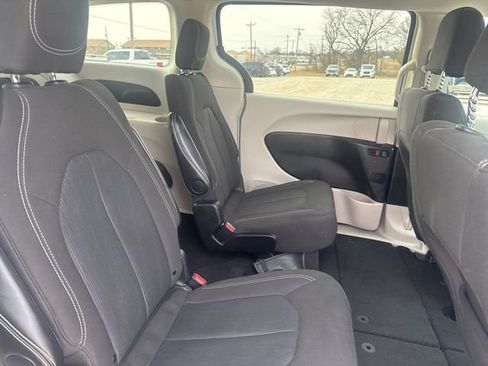 Used 2024 Chrysler Voyager LX FWD image 18