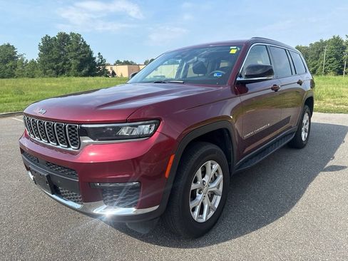 Used 2024 Jeep Grand Cherokee L Limited AWD/4WD image 3