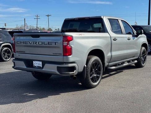 Used 2026 Chevrolet Silverado 1500 Custom w/ Turbomax Blackout Package image 3