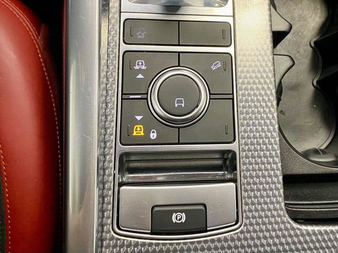 Used 2021 Land Rover Range Rover Sport HST AWD/4WD image 28