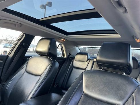 Used 2017 Chrysler 300 C image 31