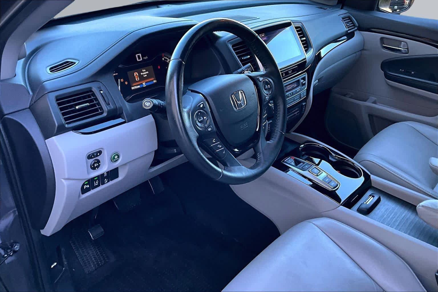 Used 2018 Honda Pilot Touring image 18