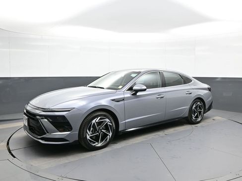 Certified 2025 Hyundai Sonata SEL image 10