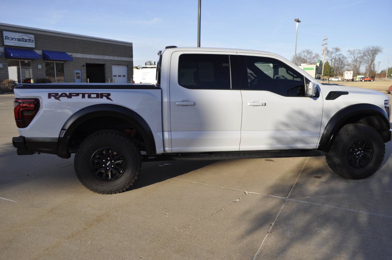Used 2025 Ford F150 Raptor AWD/4WD image 9