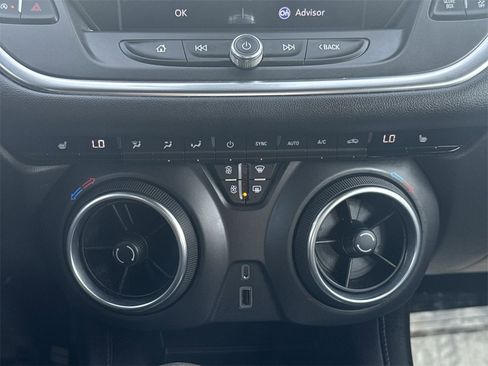 Used 2021 Chevrolet Blazer LT image 16