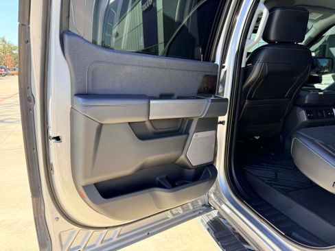 Used 2021 Ford F150 Lariat w/ Max Trailer Tow Package image 12