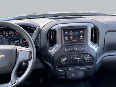 Used 2020 Chevrolet Silverado 2500 Custom w/ Custom Convenience Package AWD/4WD image 8