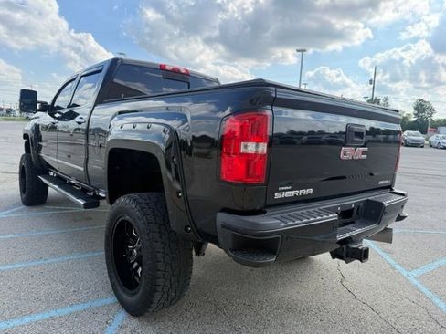 Used 2017 GMC Sierra 2500 Denali w/ Duramax Plus Package AWD/4WD image 5