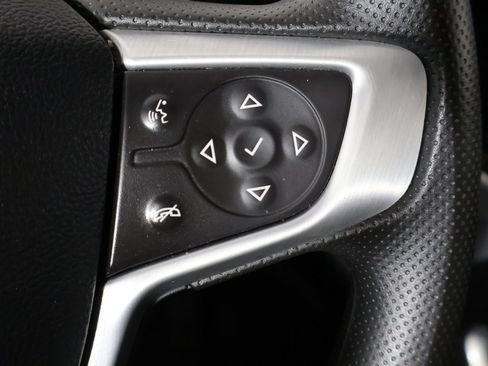 Used 2023 GMC Acadia SLE w/ Driver Convenience Package image 42