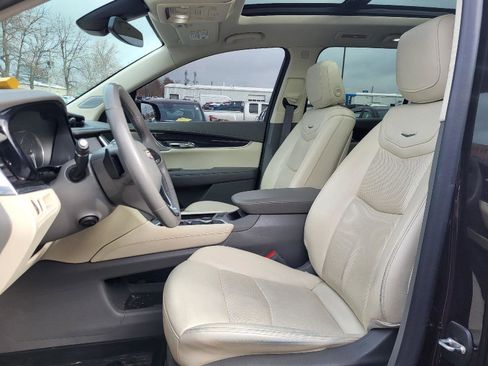 Used 2021 Cadillac XT6 Premium Luxury image 9
