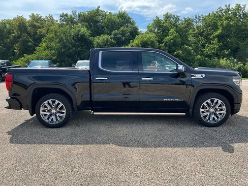 Used 2023 GMC Sierra 1500 Denali AWD/4WD image 4