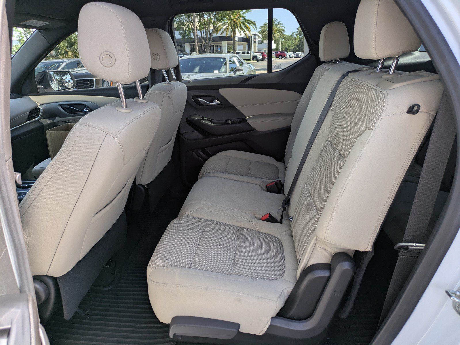 Used 2023 Chevrolet Traverse LS FWD image 11