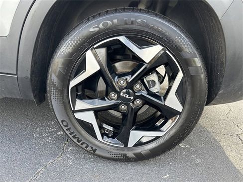 Certified 2025 Kia Seltos S image 27