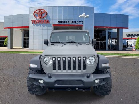 Used 2018 Jeep Wrangler Unlimited Sport S image 3