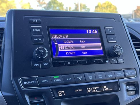 Used 2019 Honda Odyssey LX image 23