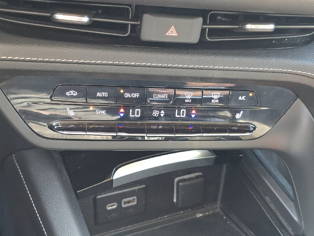 Used 2023 Buick Envision Preferred AWD/4WD image 5