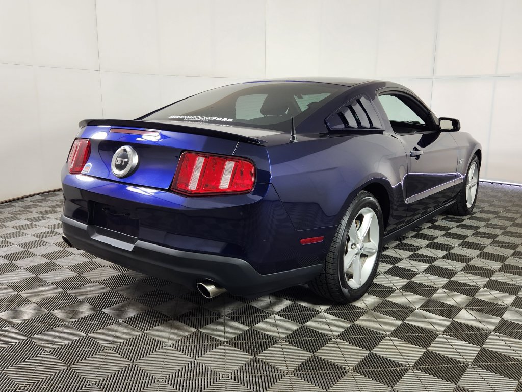 Used 2010 Ford Mustang GT RWD image 7