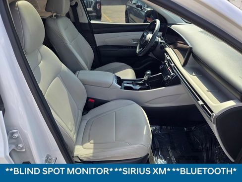 Certified 2025 Hyundai Tucson SEL AWD/4WD image 9