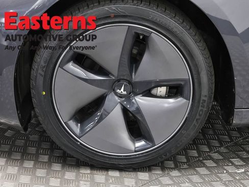 Used 2018 Tesla Model 3 Long Range image 26