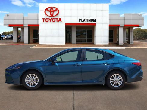 Used 2025 Toyota Camry LE w/ Convenience Package FWD image 3