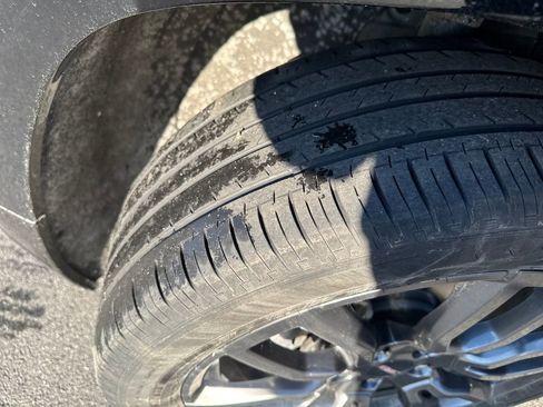 Used 2023 GMC Terrain Denali w/ Black Diamond Edition image 27