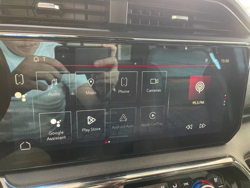 Used 2022 GMC Sierra 1500 AT4 w/ AT4 Premium Package image 37