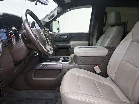 Used 2020 Chevrolet Silverado 2500 LTZ w/ Technology Package image 16