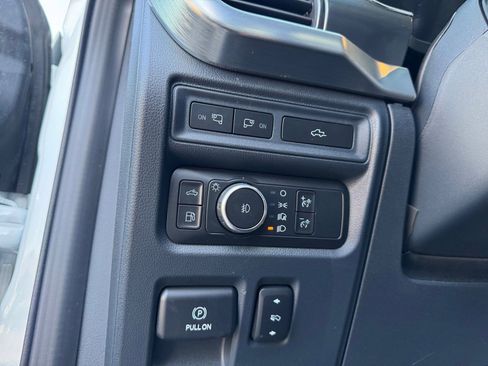 Certified 2022 Ford F150 Lariat w/ Equipment Group 502A High image 23