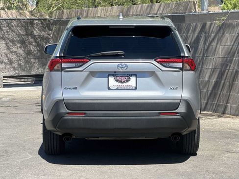 Used 2022 Toyota RAV4 XLE FWD image 7