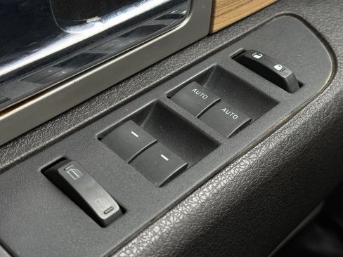 Used 2011 Ford F150 Lariat w/ Lariat Plus Pkg RWD image 23
