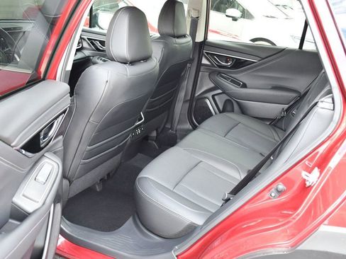 Used 2025 Subaru Outback Limited image 15