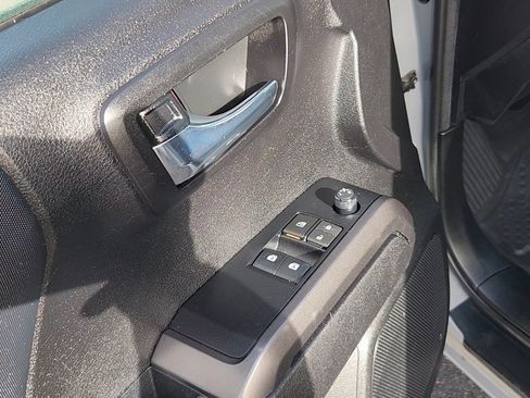 Used 2021 Toyota Tacoma TRD Off-Road w/ Technology Package image 7