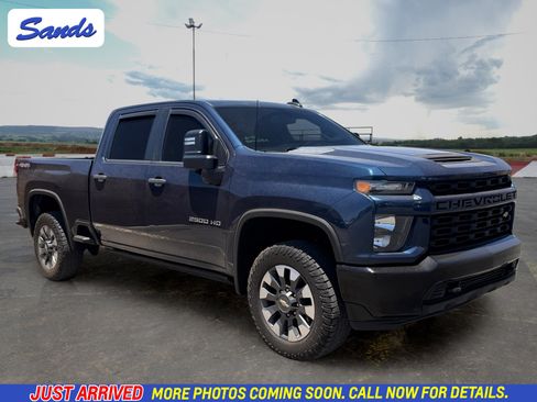 Used 2021 Chevrolet Silverado 2500 Custom w/ Custom Value Package AWD/4WD image 1