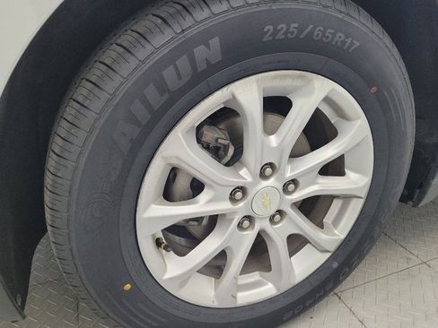 Used 2019 Chevrolet Equinox LT FWD image 31