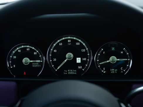 Used 2024 Rolls-Royce Cullinan image 8