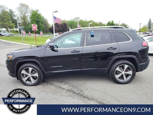 Used 2019 Jeep Cherokee Limited w/ Technology Group AWD/4WD image 6