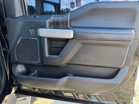 Used 2020 Ford F350 Lariat image 19