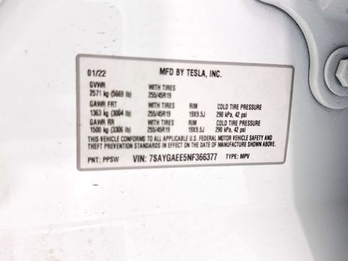 Used 2022 Tesla Model Y Long Range AWD/4WD image 39