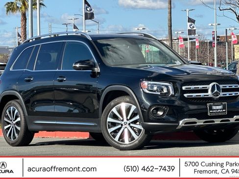 Used 2021 Mercedes-Benz GLB 250 image 1