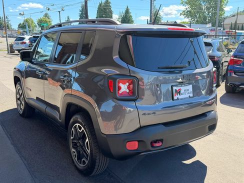 Used 2016 Jeep Renegade Trailhawk AWD/4WD image 7